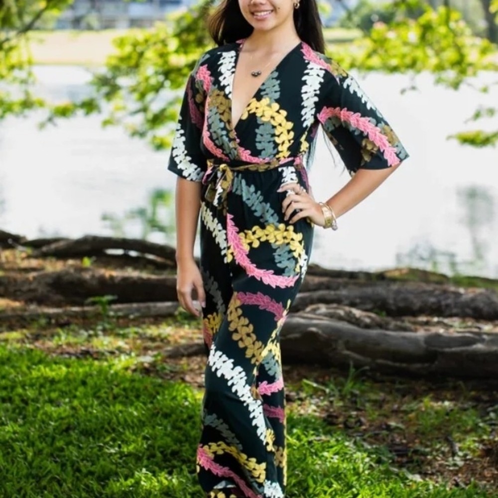 Lei Hawaiian Print Tropical Romper